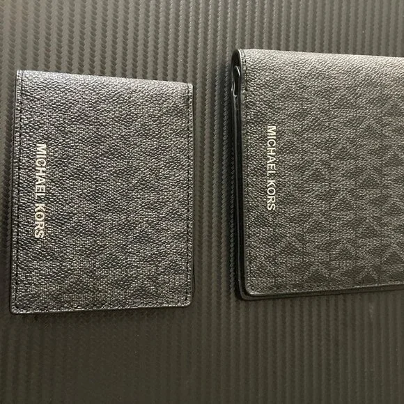 Michael Kors Men's Cooper Billfold with Passcase Wallet (Black) - Picture 2 of 10